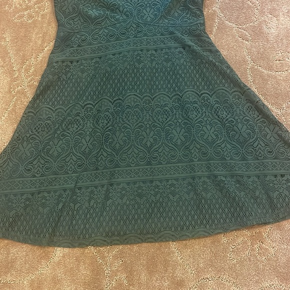 Green sleeveless party holiday dress, worn as youth XL (no size tag) - Picture 3 of 6